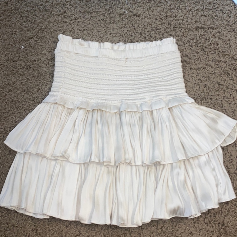 NEVER WORN: Ruffle skirt